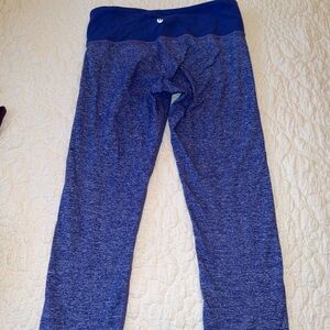 Lululemon Blue Leggings (calf length) Size 4